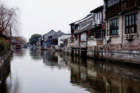 单田芳直言：结婚为报恩是凑合，却为何妻子去世后独守26年不再娶